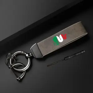 Car Keychain, PU Leather Car Keychain, Simple Design Car Interior Decoration Accessories for Alfa Romeo 156 159 Giulietta Giulia 147 16 Lightweight Keychain