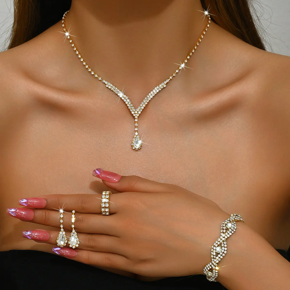 630+746+424 2 gold necklace+earrings+bra