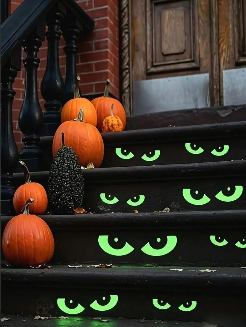 👻 32/16/2PCS Glow In The Dark Halloween Window Stickers, Luminous Removable Decals For Windows, Walls, Stairs And Party Decor.