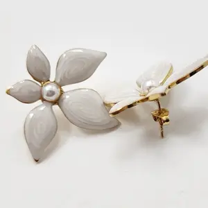 Stainless Steel Enamel Earrings - Elegant Simple Design for Everyday Wear Minimalist Style Versatile for Any Occasion Durable and Tarnish Resistant.