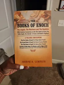 The Books of Enoch: The Angels, The Watchers and The Nephilim: (With Extensive Commentary on the Three Books of Enoch, the Fallen Angels, the Calendar of Enoch, and Daniel's Prophecy)