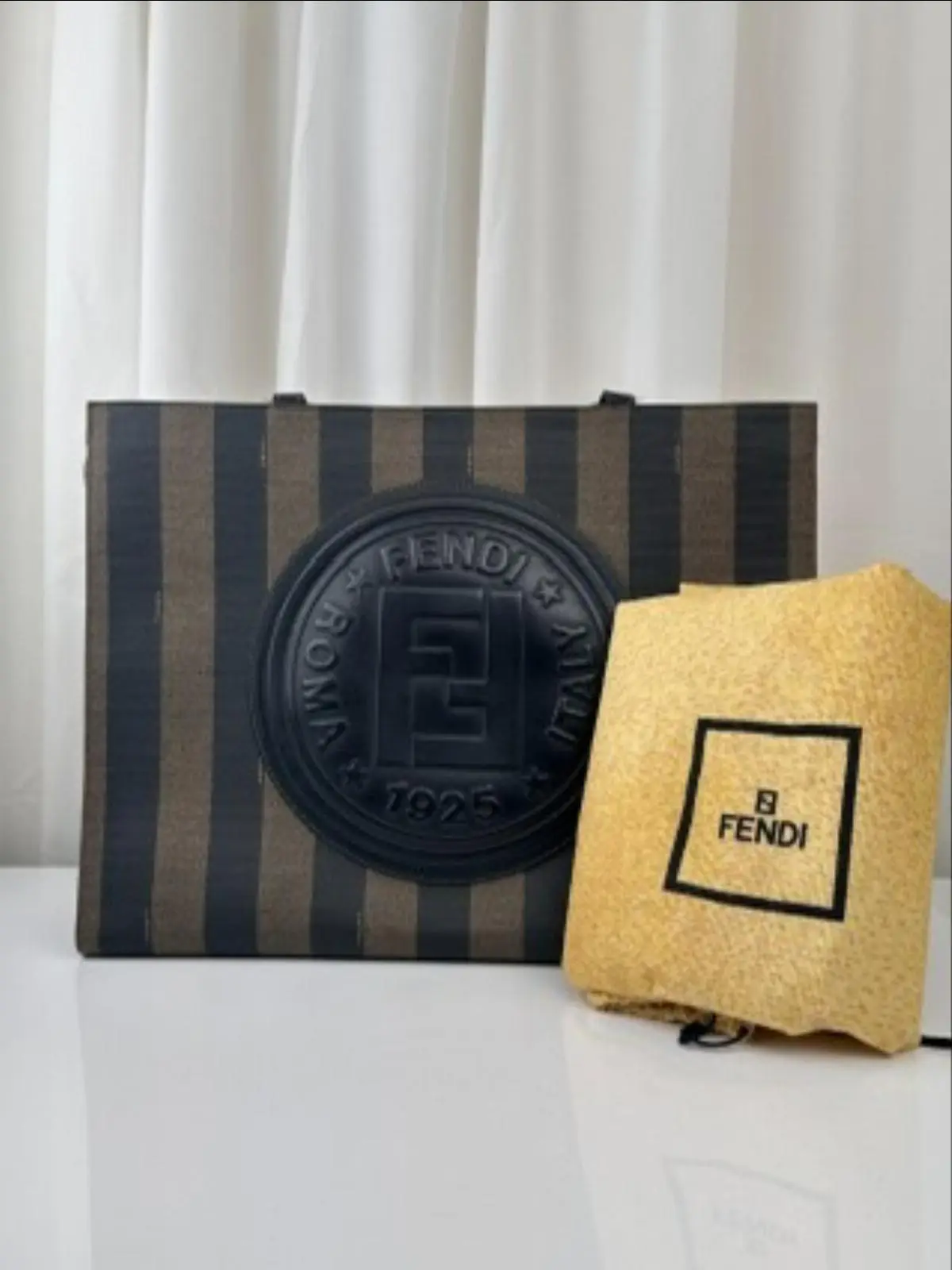 Pre-owned FENDI As Shown Tote Bags Pecan Tote Bag MR14072026B916
