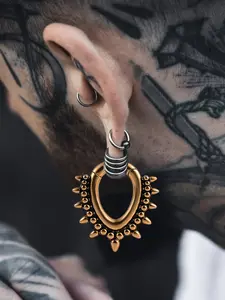 vanku 1pcs Water Drop Spike Hoop Earring Magnet, Ear Weight Expander, Punk Style Body Piercing Jewelry, Stainless Steel Material