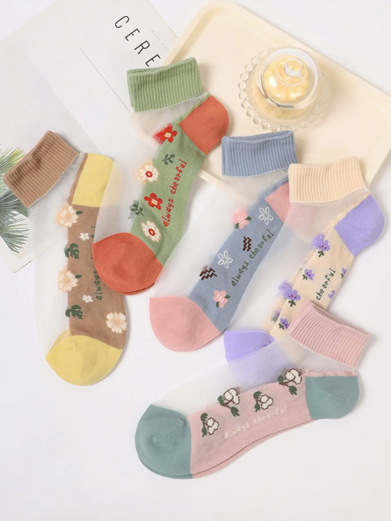 5 Pairs of Women's Summer Floral Breathable Ankle Socks, Artistic Sheer Style Socks for Heels, Elegant Feminine Look