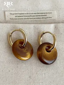 Elegant French Vintage Resin Geometric Circle Earrings, Amber Color Synthetic Resin Design, Suitable for Women Daily Wear