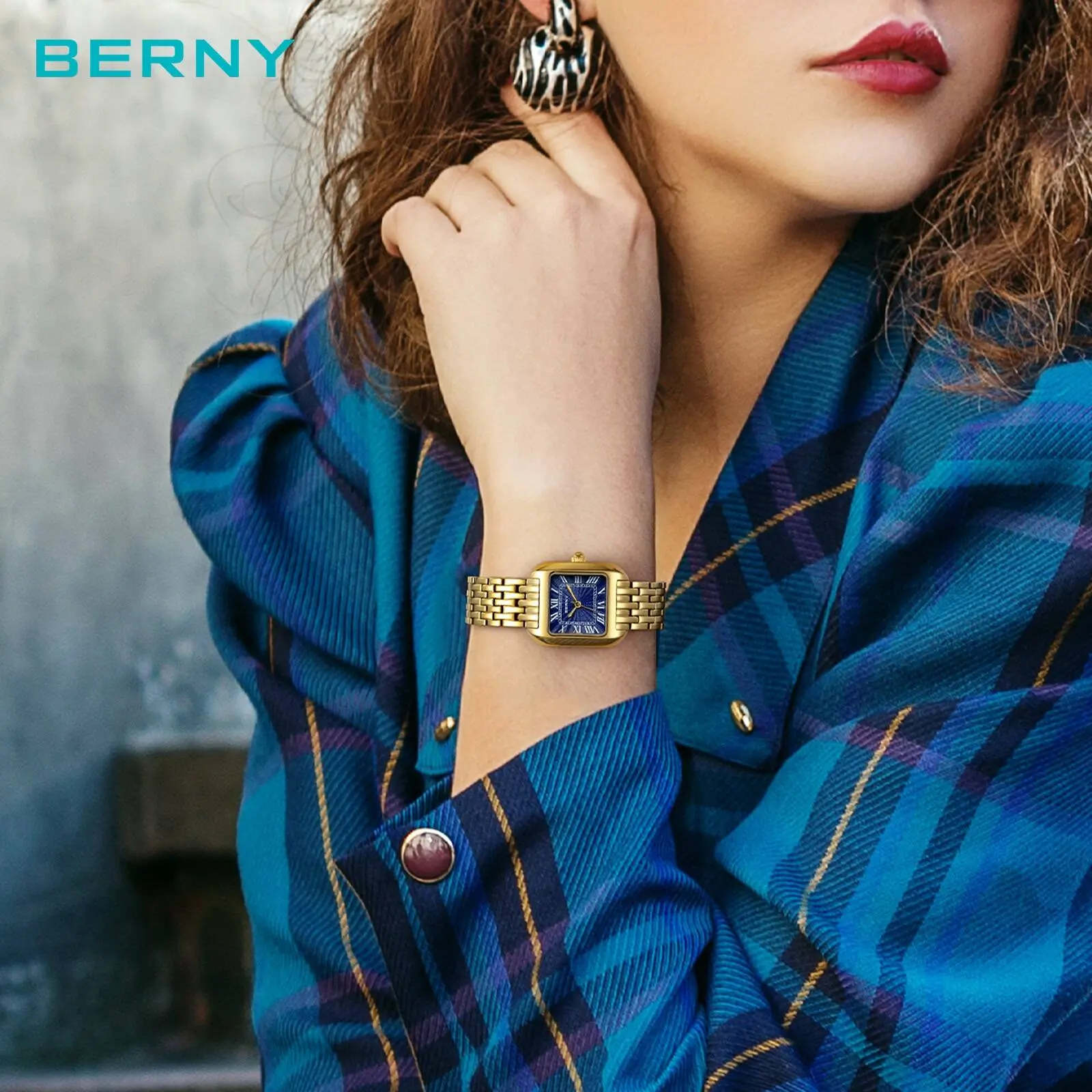 BERNY Vintage Square Gold Watch for Women – Luxury Dainty Elegant Business Dress Watch, Roman Numeral Quartz Wristwatch Adjustable for Small Wrists, Waterproof Stainless Steel Bracelet, Fashion Jewelry Gift for Her, Fashion Summer Accessories