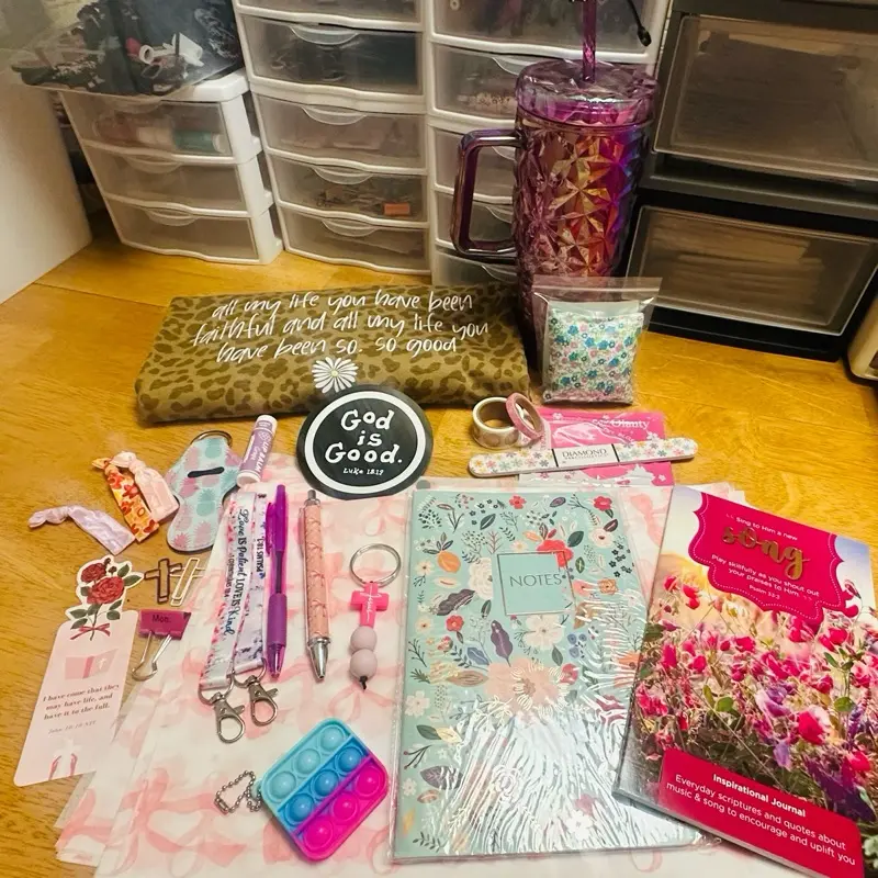 Religion FAITH BOX -You Pick A Quantity (10, 15, 20, 25) And Color. Each Item Is Hand Selected. Items Can Include: Bible Emergency Numbers Bookmark, Scripture Keychain,, Or Many Other Items That Are Designed To Encourage Your Spiritual Journey