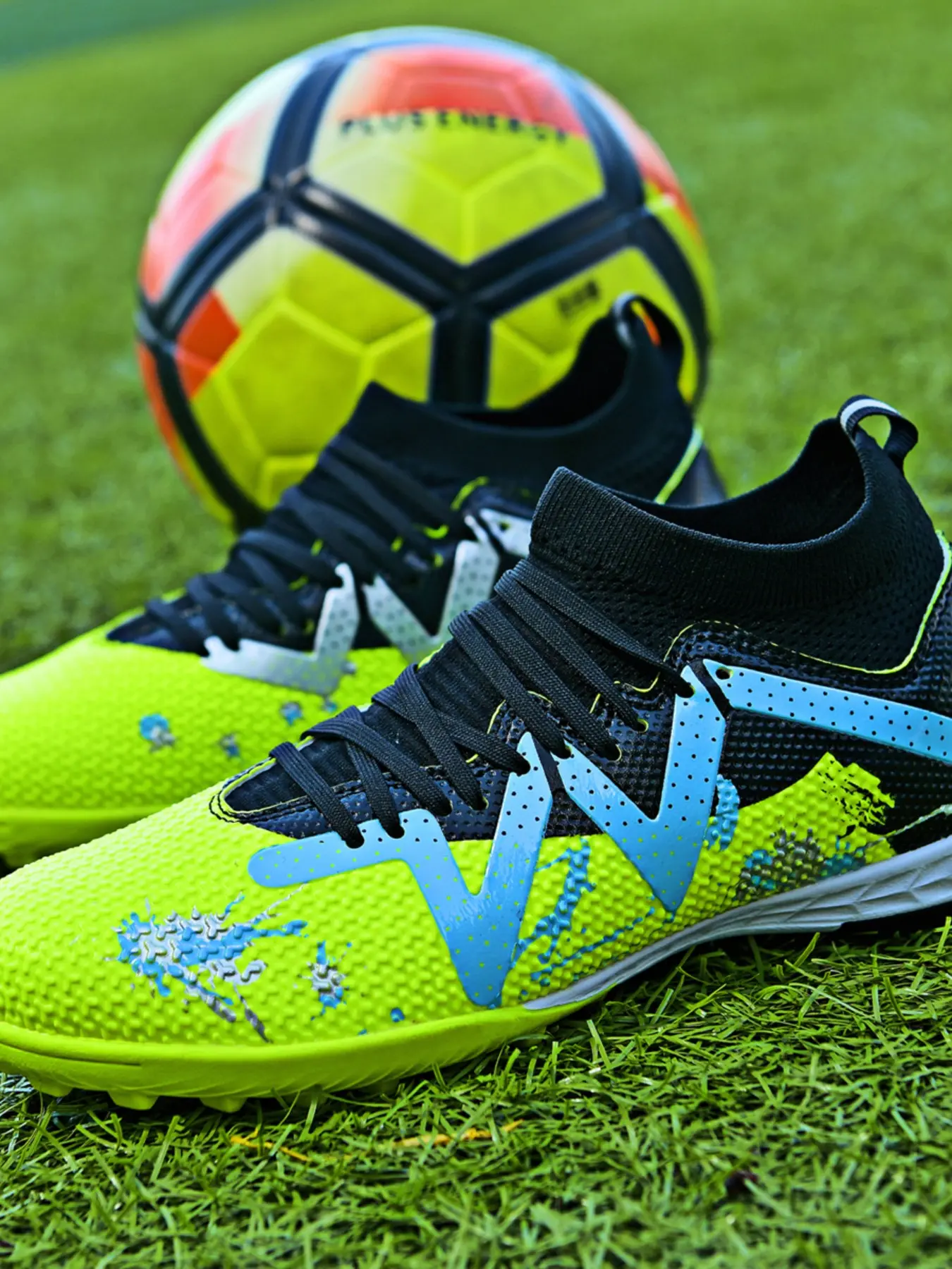 New Men's Soccer Cleats, Anti-Slip TF Studs, Breathable High-Top Sports Football Shoes, Football Boots, Sporty, All Seasons, Outdoor Professional