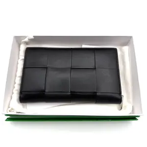 Pre-owned Bottega Veneta Leather Clutches & Wristlets CALUX Cassette Zip Around long wallet in black leather