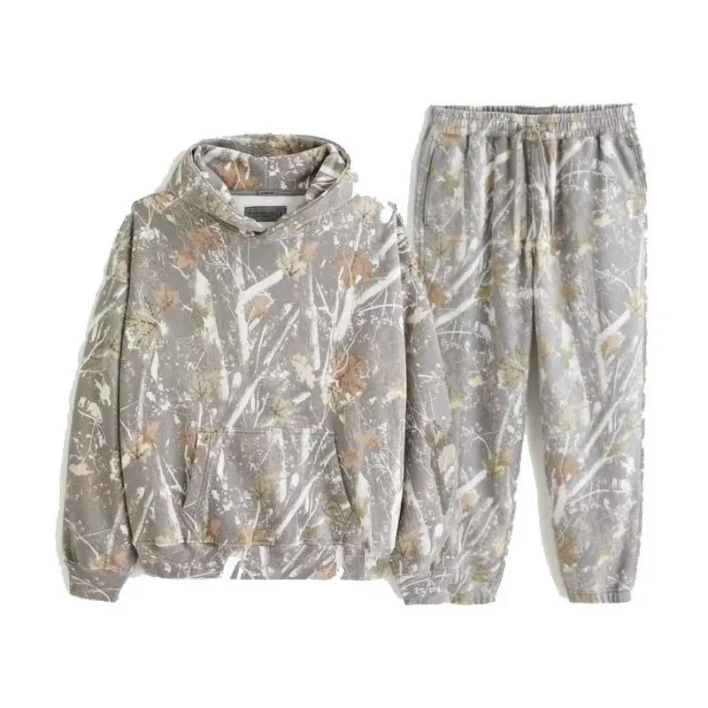 Women's Camouflage Sweatshirt Set 2-Piece Camouflage Hoodie Maple Leaf Print Oversized Sweatshirt Set Clothing Set