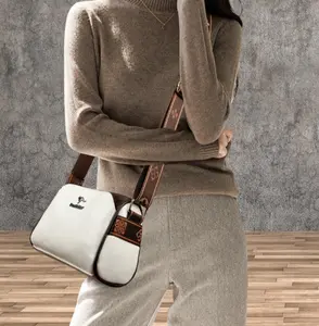 Women's Soft Shoulder Bag - Large Capacity Versatile Shoulder & Crossbody Bag with Zipper Closure, Solid Color - Urban Chic Design