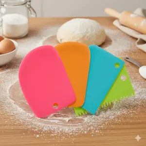 Flexible Fondant Scraper: 4-in-1 Baking Tool for Cake Decorating, Heat-Resistant & Non-Stick, Professional Anti-Mold Design, Easy to Clean, Must-Have for Efficient Baking.