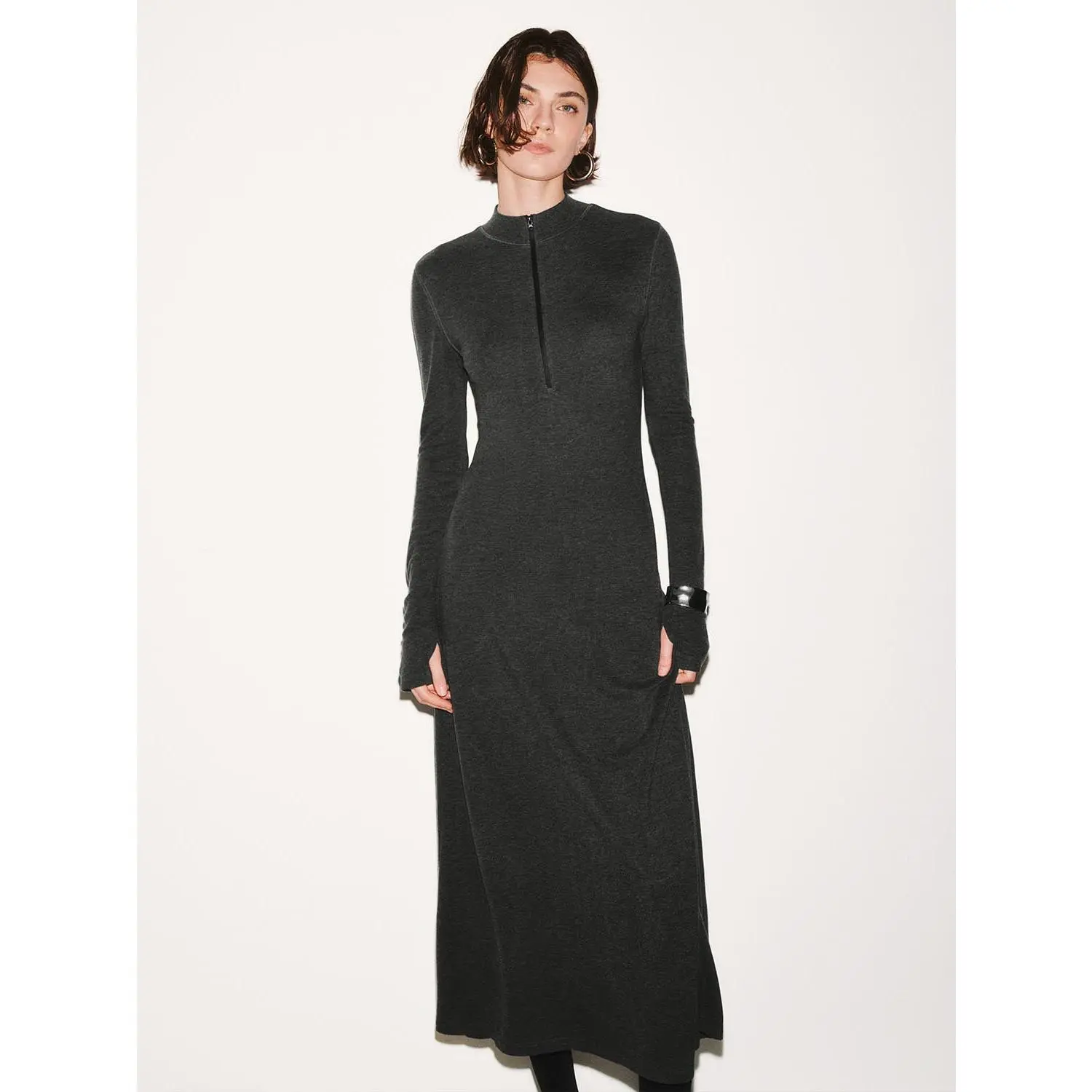 URBAN REVIVO Women's Collared Half-Zip Bodycon Midi Dress, Casual Long Sleeve Ribbed Viscose Blend Knit, Acrylic, Elastane, Ready To Wear, Ribbed Knit, Collared Neck, Bodycon Dress, Slight Stretch, Chic Look, Fabric, Going Out, Zipper, Watch Party