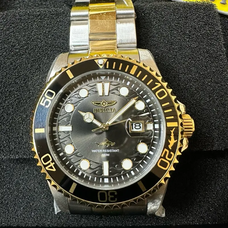 Invicta Pro Diver 30023 Men’s Watch 43mm Two Tone Gold Stainless Steel Black Dial NEW