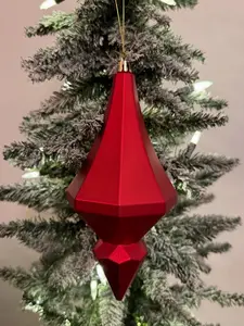 Diamond finial ornament