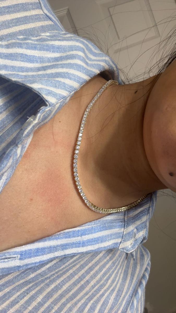 Item: Yellow Gold, 18 Inches