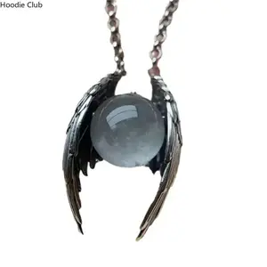 Women's Ghost Wings Crystal Retro Statement Necklace - Vintage Euro-American Distressed Pendant Jewelry, Ideal for Daily Wear, Halloween Bag Charm Accessory, Statement Necklaces