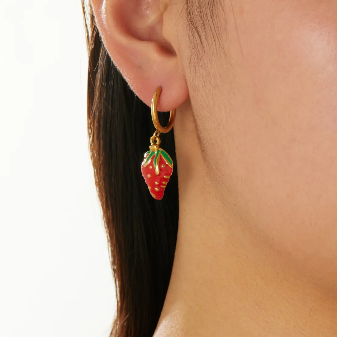 3PCS Strawberry Jewerly Set Fashionable And Sweet Pastoral Style Oil-Drip Red Strawberry Pendant Accessory Set, Simple And Versatile Fruit Jewelry Necklace and Earrings Set