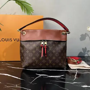 Pre-owned Louis Vuitton Leather Shoulder Bags 7.8'' R2519 Shoulder Bag C8357521510 0228 T1 Rina