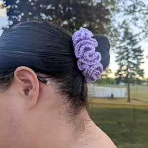 Crocheted Scrunchies - Soft and Stylish Handmade Hair Accessories for Women, Versatile and Comfortable for Daily Use Ponytail Hairstyle
