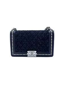 Pre-owned CHANEL TWEED Crossbody Bags LeBoy Navy Quilted With Pearl Embellished Leather Medium Size Flap Bag(26***98) CC1484