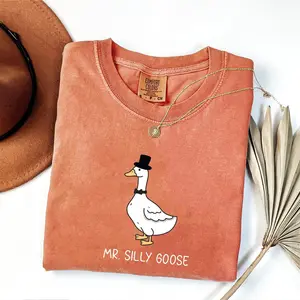 Comfort Colors Mr. & Mrs. Silly Goose Shirt – Bride to Be Funny Goose Lover Tee, Couple Matching Shirt, Wedding & Newlywed Gift Crewneck Clothes