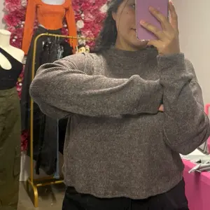 Damey Longsleeve oversized cropped sweater  Top