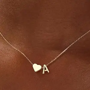Women's 18K gold-plated stainless steel heart-shaped letter necklace, a suitable jewelry gift for women on Christmas and anniversaries.