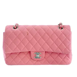 Pre-owned Canvas Shoulder Bags CHANEL Classic Flap Bag CC Medium Quilted Diamond Pattern pink