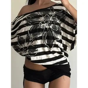 Women's Casual Loose-Fit A-Line T-Shirt, Long Sleeve Lace Patchwork V Neck Top, Summer Fashion Basic Tee for Daily Wear