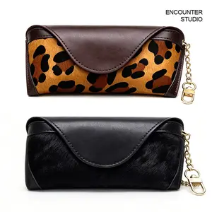Leopard Print Sunglasses Case Portable Clip On Keychain Eyeglass Pouch,Shockproof Scratch Resistant Soft Lined for Men Women,Perfect for Travel Commute Daily Outdoor Use