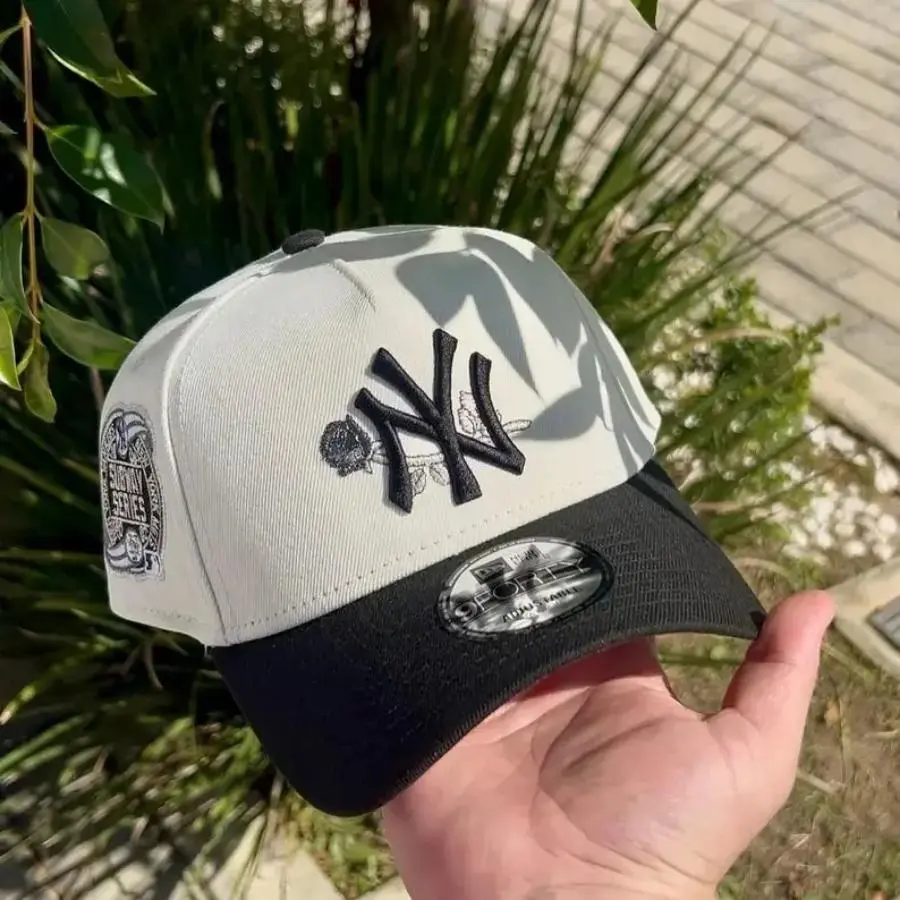 New Era New York Yankees White Black Premium Adjustable Cap Summer Series Side Patch Embroidered Logo