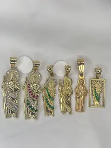 Elegantes dijes de sanjudas en oro real 10k con bellos detalles en circonia