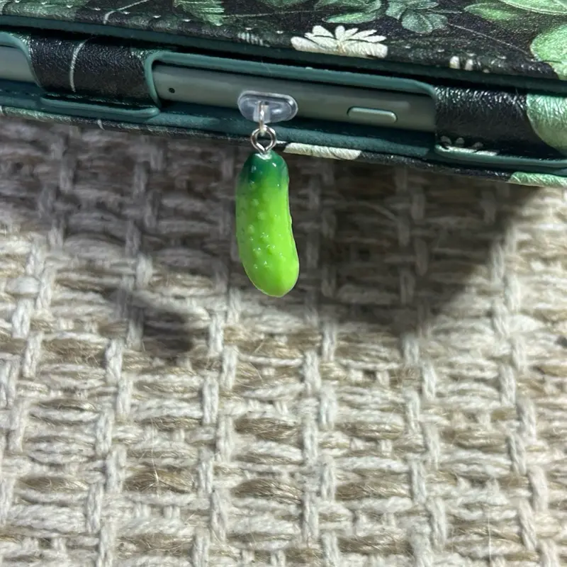 Emotional support Pickle Charm for Kindle, iPad, Tablet, and Phones - Fits C Plugs - Green, Round Design - Cellphone, Smartphone