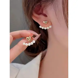 LIGHT CATCHER JEWELRY A pair of simple, small heart-shaped faux pearl stud earrings, a stylish Korean-style jewelry piece, perfect as a gift for your girlfriend or mother.