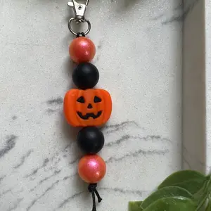 Keychain| pumpkin| Jack o lantern | Halloween| classic Halloween| orange