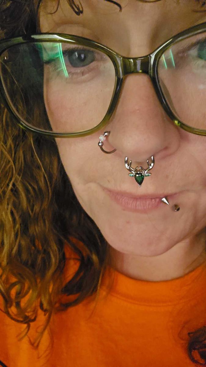 Item: Silver/Purple/8