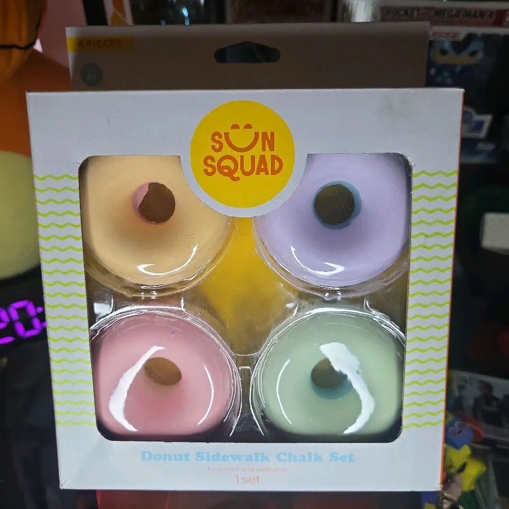 Donut Sidewalk Chalk Set, 4-Piece Kids' Outdoor Play Art Supplies for Sidewalks, Driveways