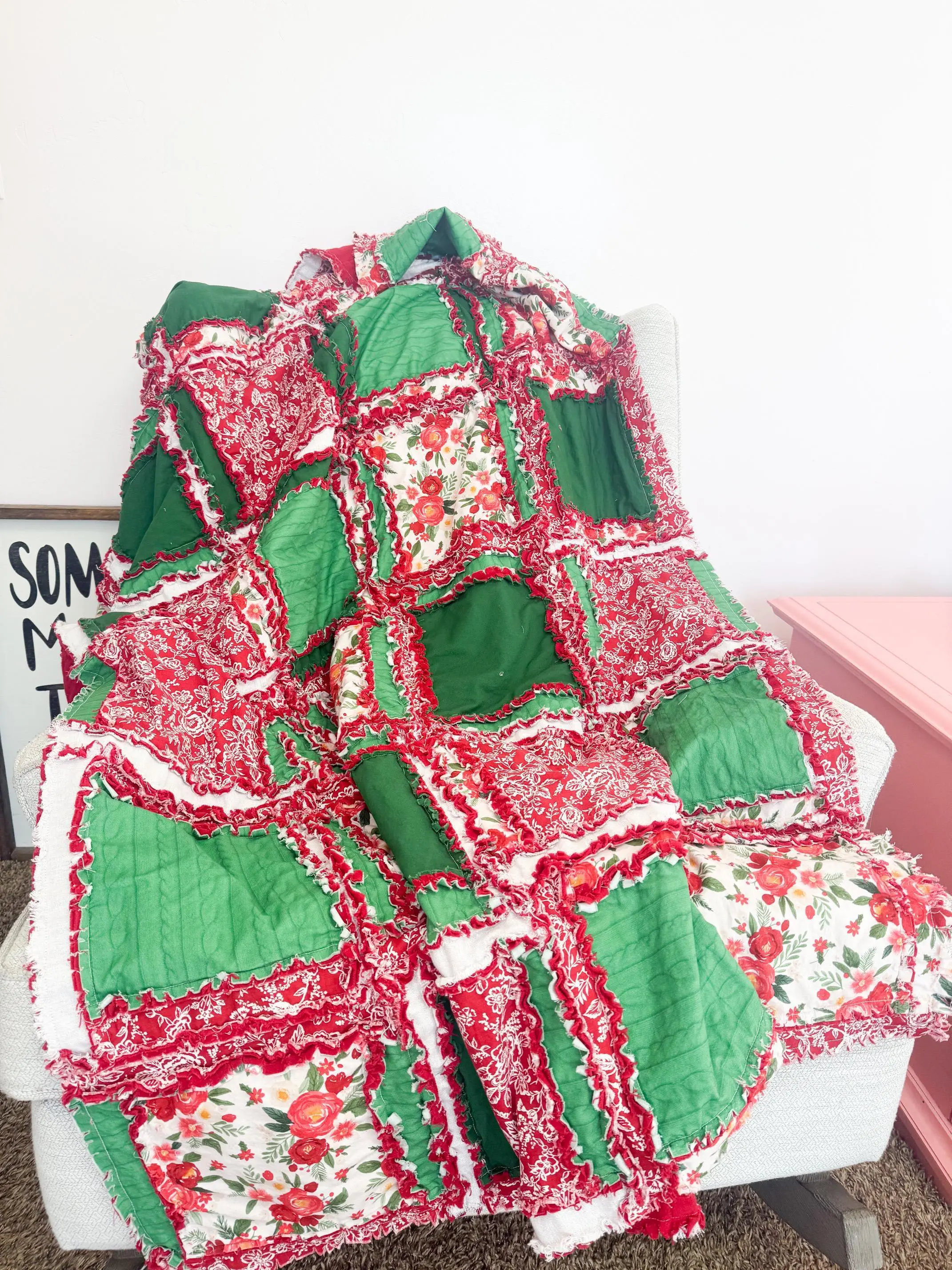 Red & Green Holiday Rag Quilt – Cozy Christmas Throw to Twin Farmhouse Blanket