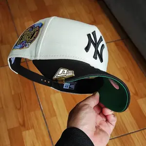 NY Yankees 9FORTY Snapback Hat New Era Cream & Black Cap – Adjustable MLB Baseball Hat for Men Women Unisex, Classic NY Logo Design, Green Undervisor Accent, Lightweight Streetwear Cap Casual Fashion Trend 2026