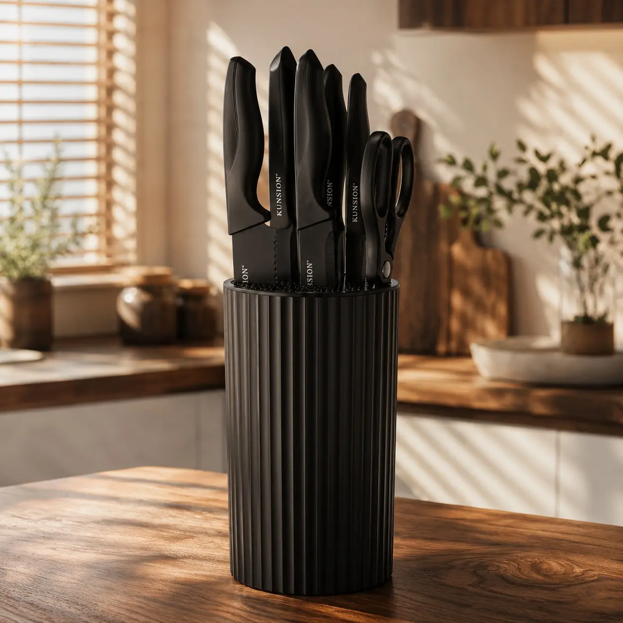 8-Piece Stainless Steel Kitchen Knife Block Set, Sharp Chef Kitchenware Tools with Universal Anti-Rust Black Block for Cutting Tasks