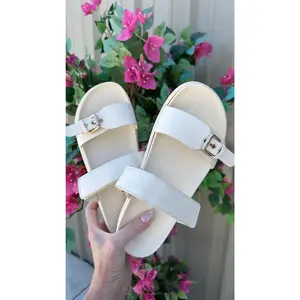 FINAL SALE!! The Roma Embossed Sandal in Beige