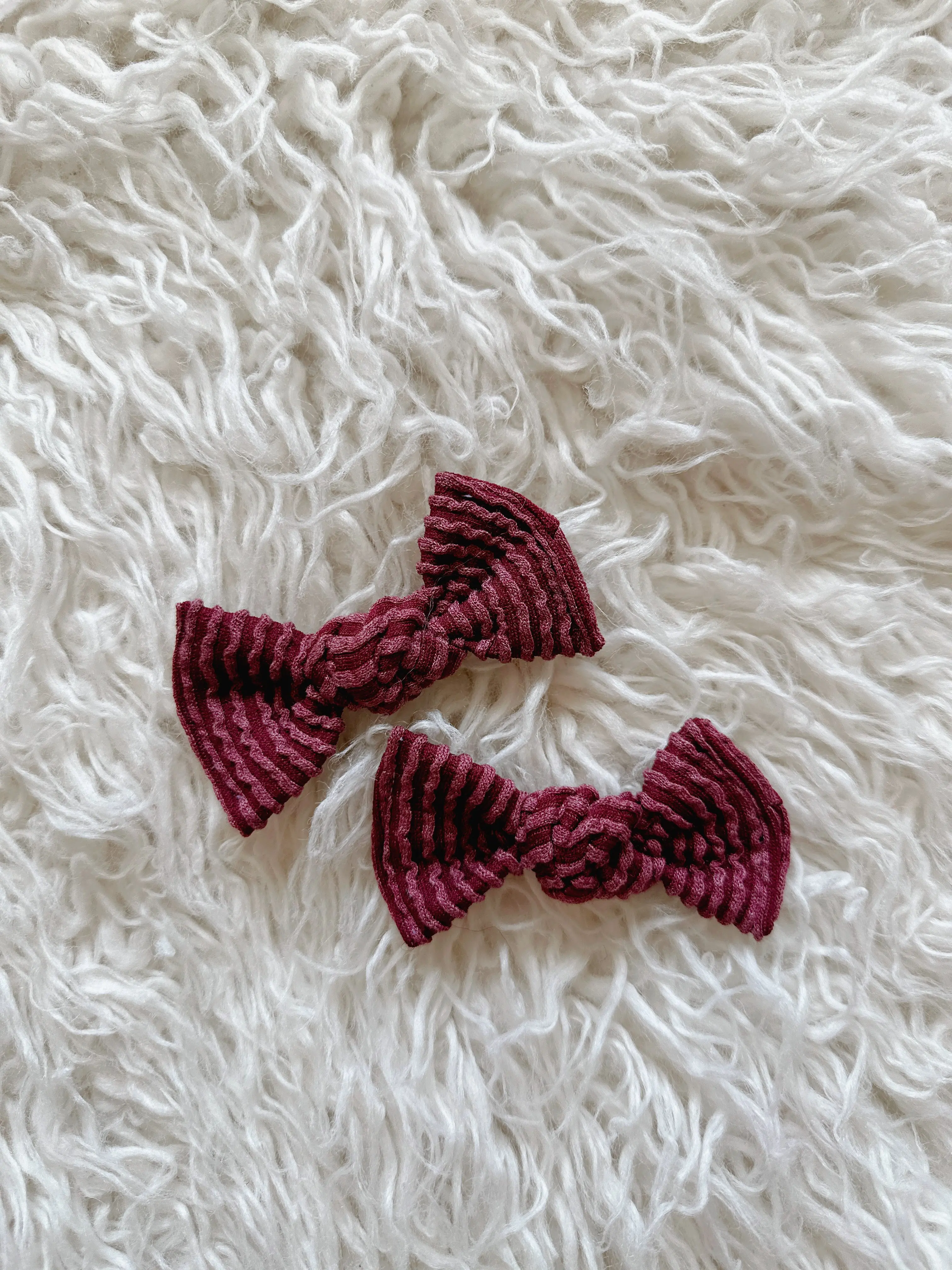 Textured Pigtail Clip Set - Wavy Ribbed Berry