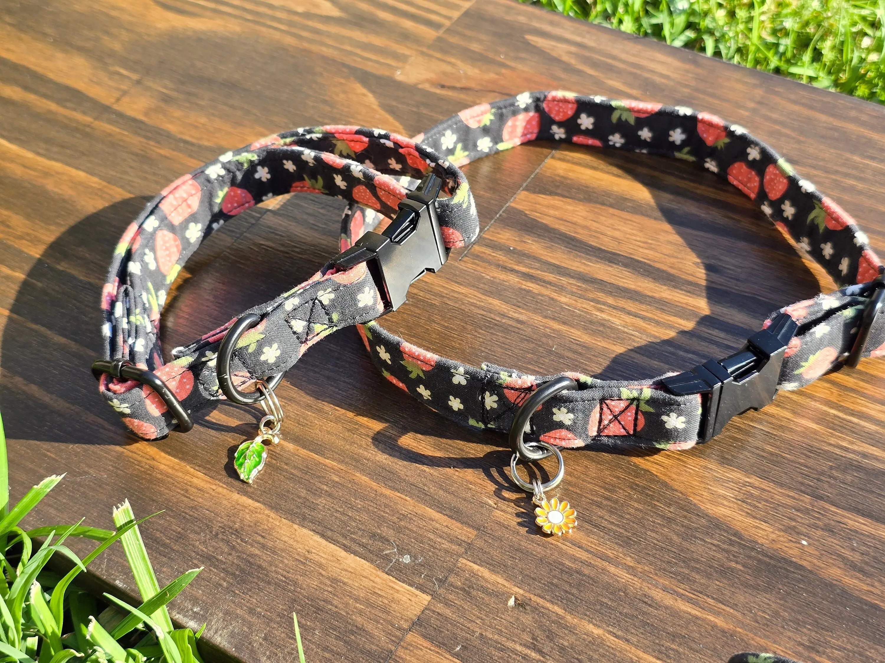 Strawberry Dog Collar