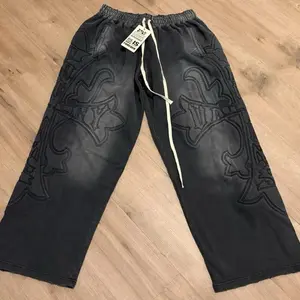 Vale Forever Valley Dreams Carver Sweatpants Gray