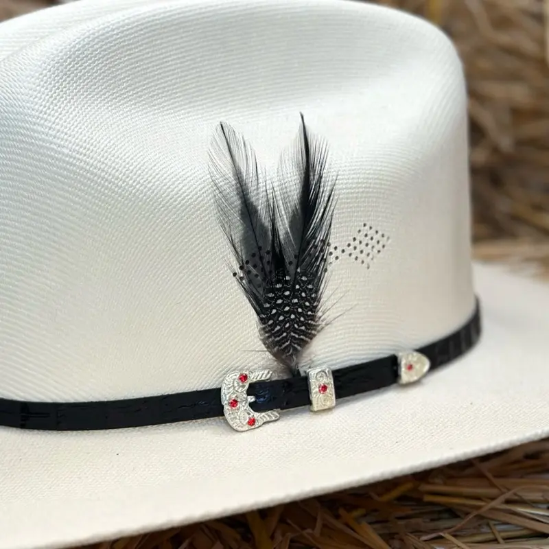 Black and White Decorative Feather for your Western-Style Hat | Pluma Decorativa para Sombrero