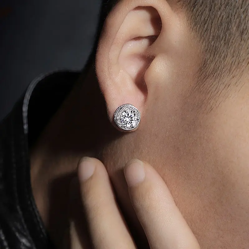 Silver-Edged Zircon Earrings - Round Diamond Surround Design, Starry Sky Aesthetic, Light Luxury Versatile Basic Jewelry for Commuting