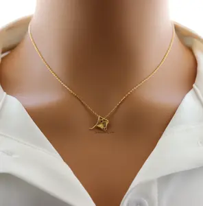 18K Gold Plated Dainty Stingray Pendant Necklace – Ocean-Inspired Minimalist Jewelry for Sea Lovers