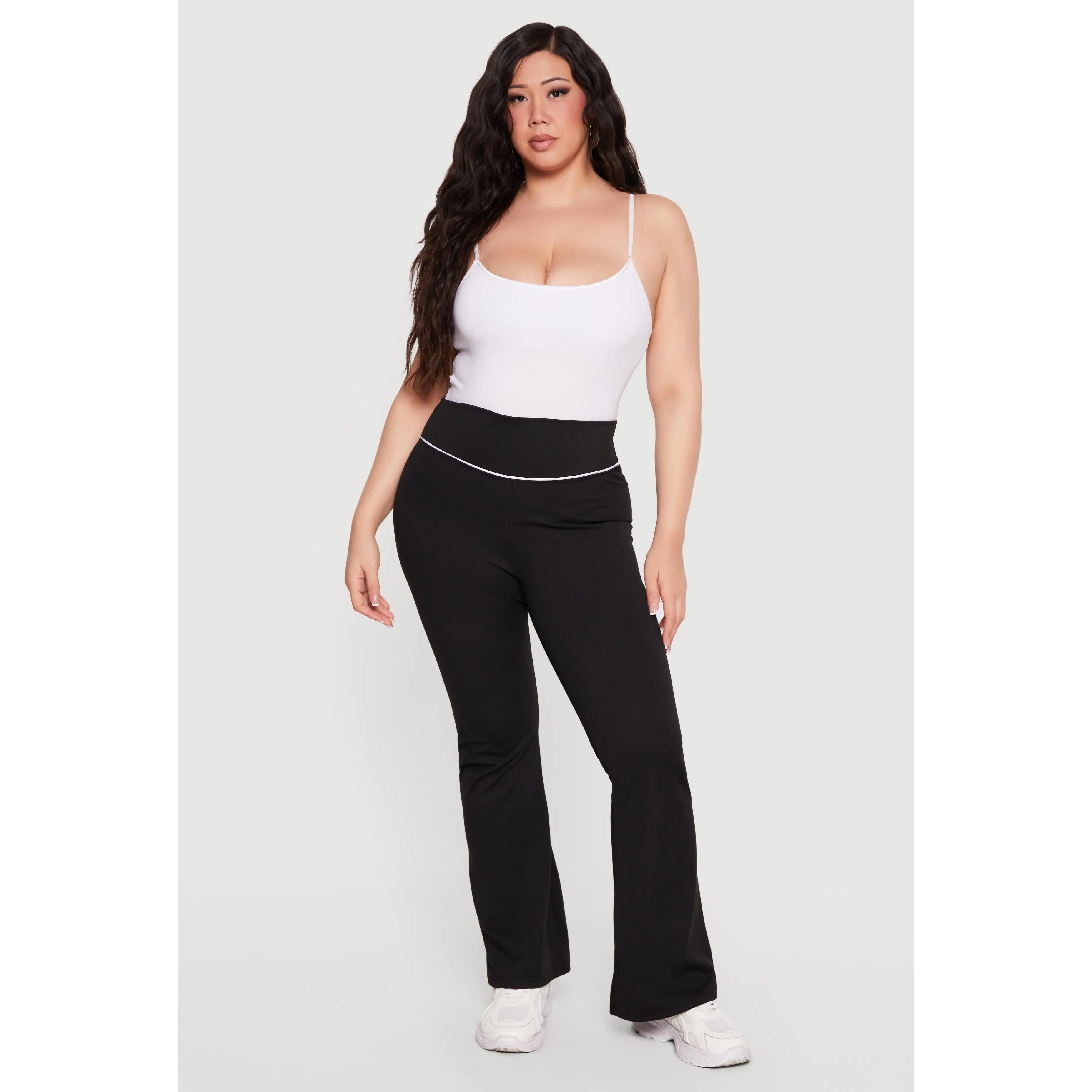 Plus Size Contrast Piping Flared Active Pants