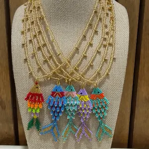Beautiful fish necklaces in Miyuki in different colors.